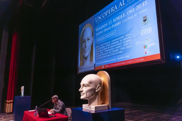 un opera al mese